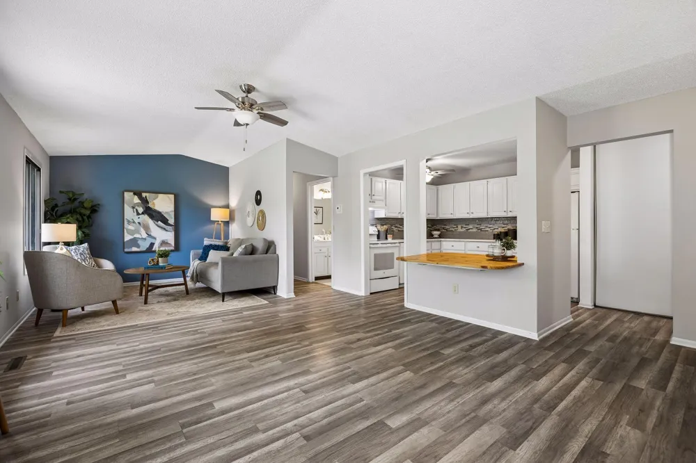 9701 Cimarron Trail Minnetonka, MN 55305