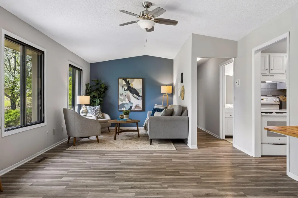 9701 Cimarron Trail Minnetonka, MN 55305