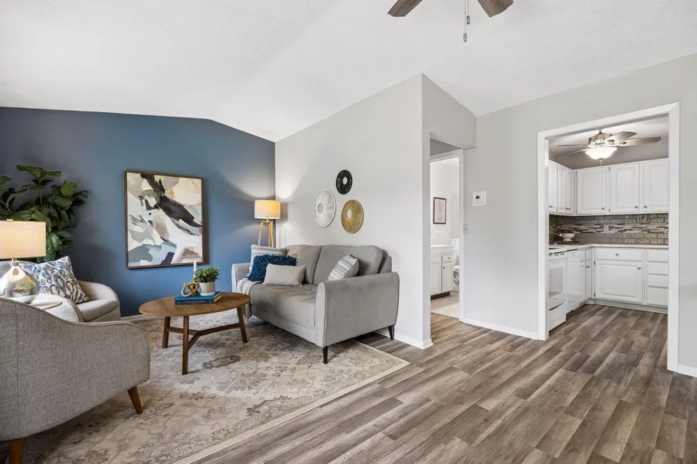 9701 Cimarron Trail Minnetonka, MN 55305