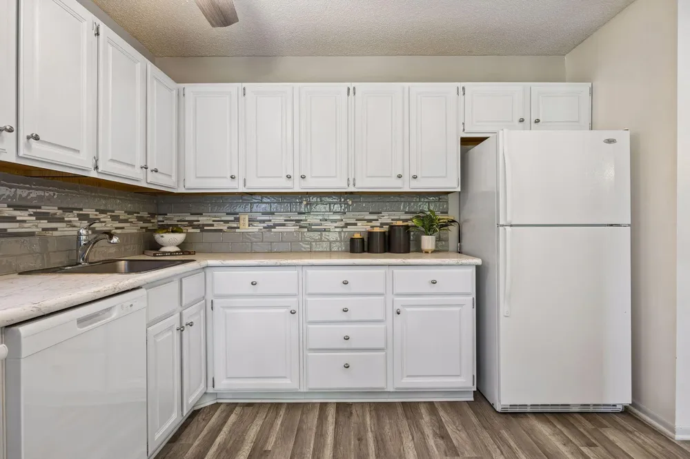 9701 Cimarron Trail Minnetonka, MN 55305