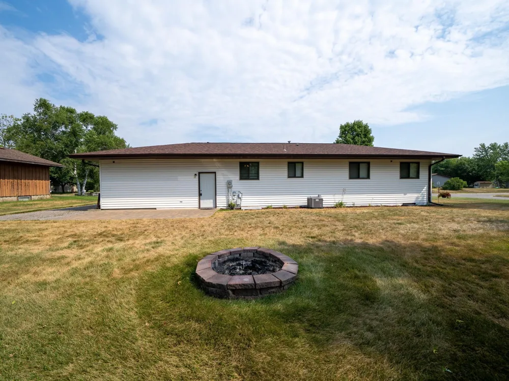 806 Callaway Street E Saint Joseph, MN 56374