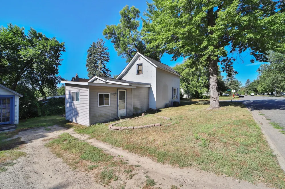 624 10th Street Brainerd, MN 56401
