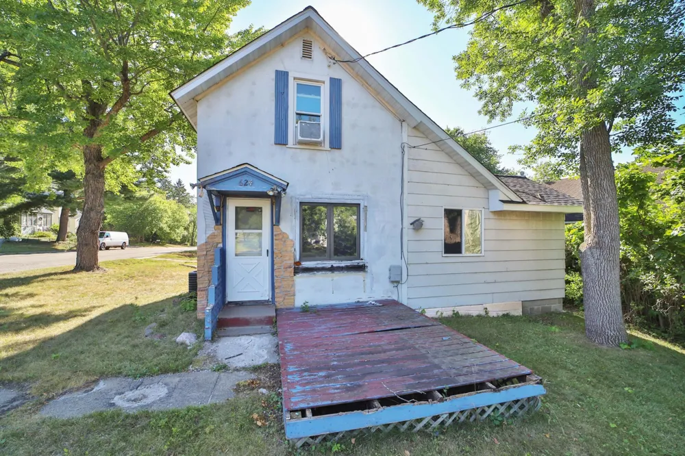 624 10th Street Brainerd, MN 56401
