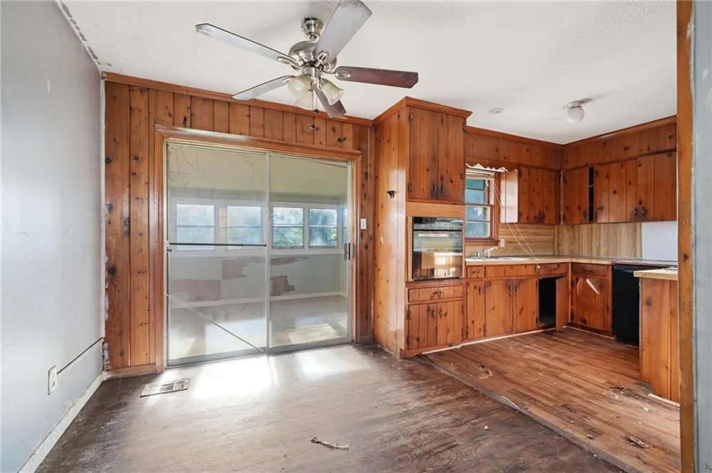5911 Meadowview Road Rex, GA 30273