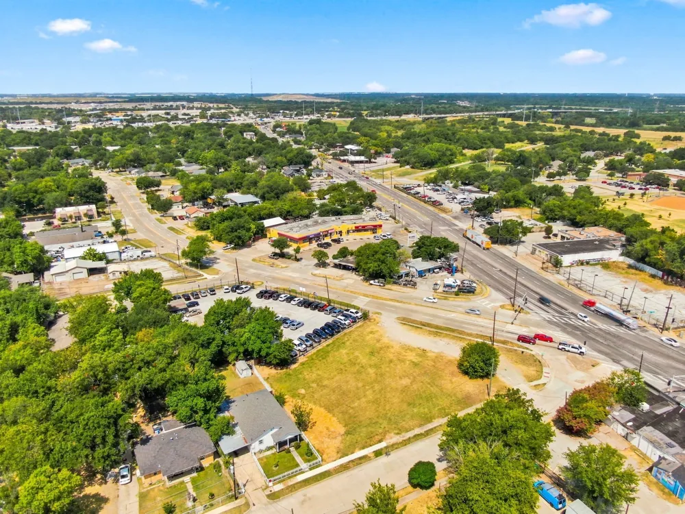 5208 Bernal Drive Dallas, TX 75212