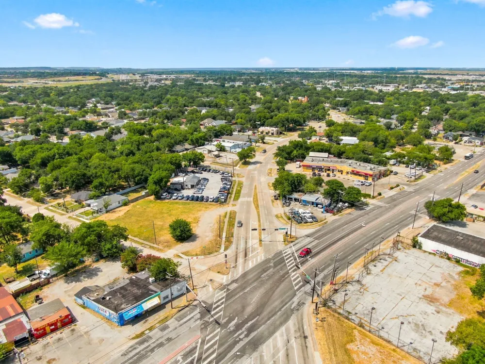 5208 Bernal Drive Dallas, TX 75212