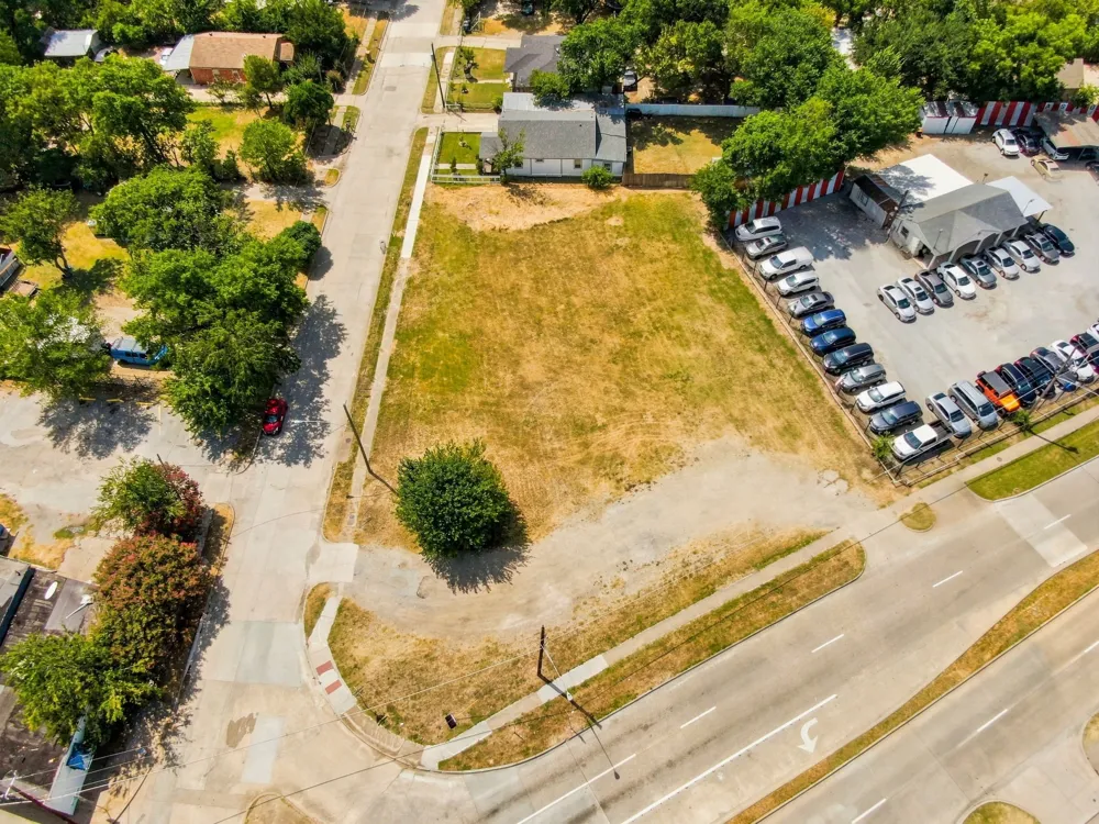 5208 Bernal Drive Dallas, TX 75212
