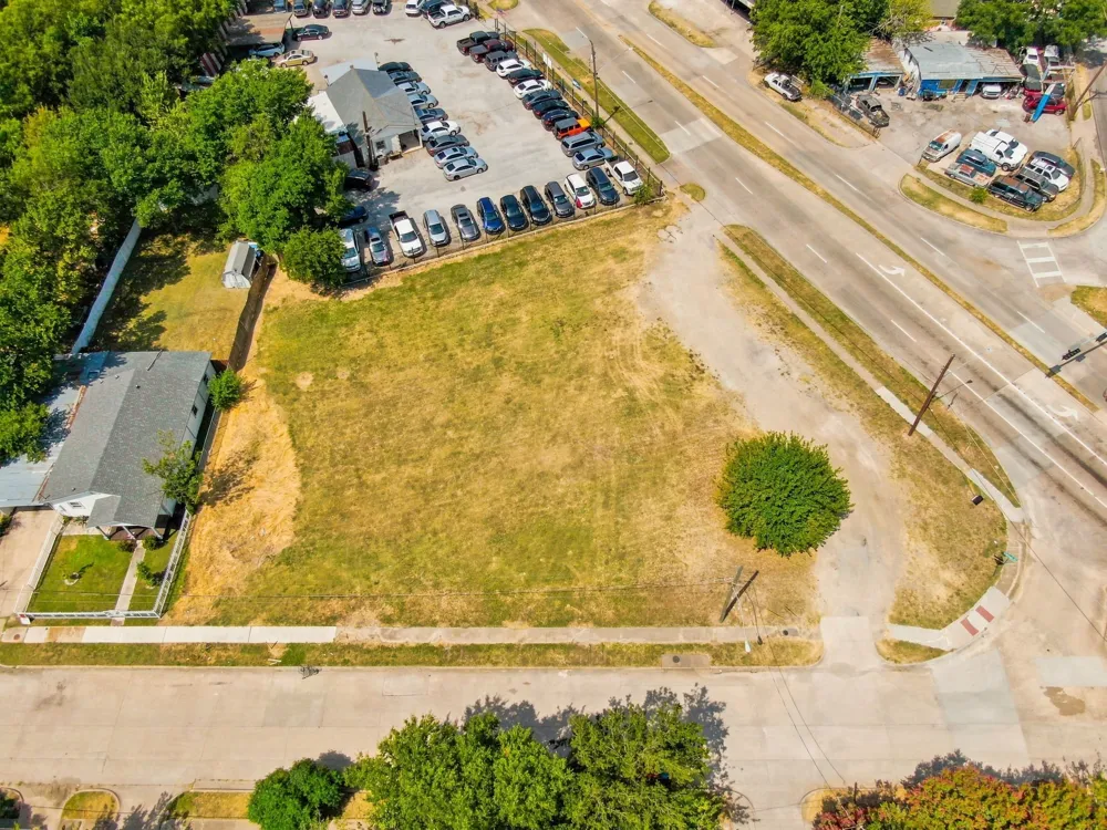 5208 Bernal Drive Dallas, TX 75212