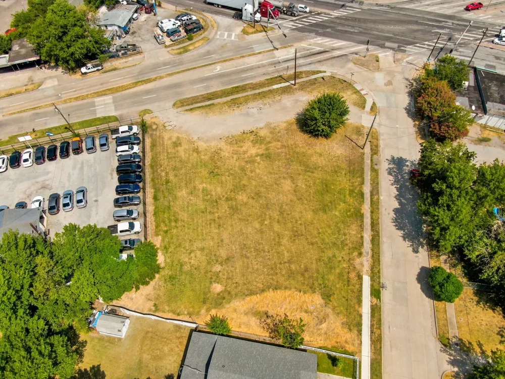 5208 Bernal Drive Dallas, TX 75212