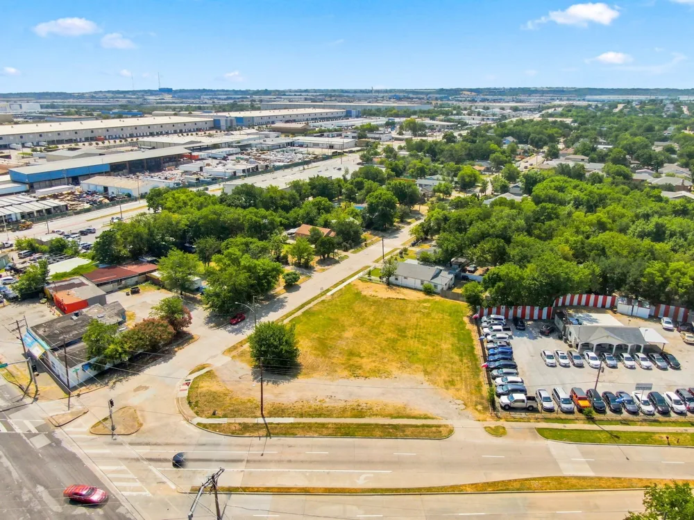 5208 Bernal Drive Dallas, TX 75212