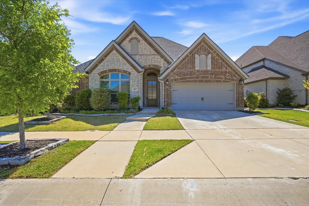 1617 Cygnet Court Van Alstyne, TX 75495