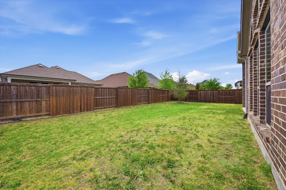 1617 Cygnet Court Van Alstyne, TX 75495