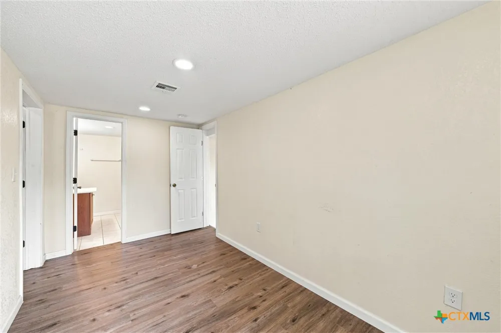 1126 W 7th Street McGregor, TX 76657