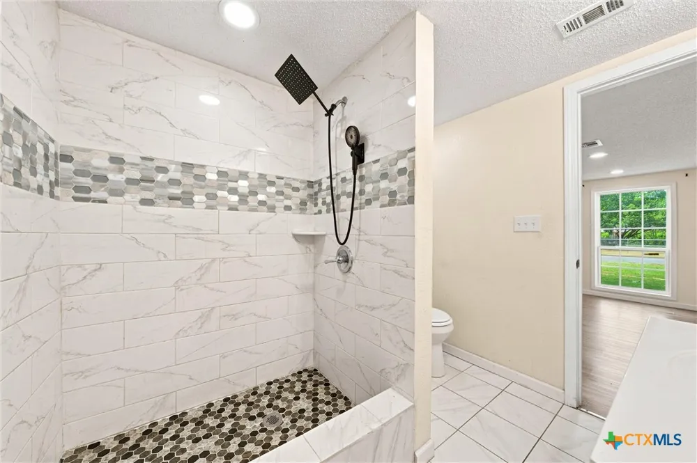 1126 W 7th Street McGregor, TX 76657