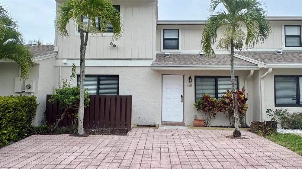 5325 TENNIS LANE Delray Beach, FL 33484