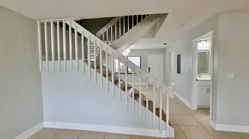 5325 TENNIS LANE Delray Beach, FL 33484