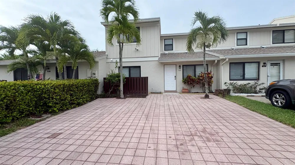 5325 TENNIS LANE Delray Beach, FL 33484