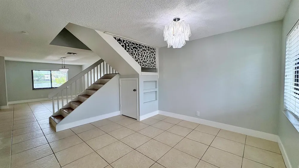 5325 TENNIS LANE Delray Beach, FL 33484