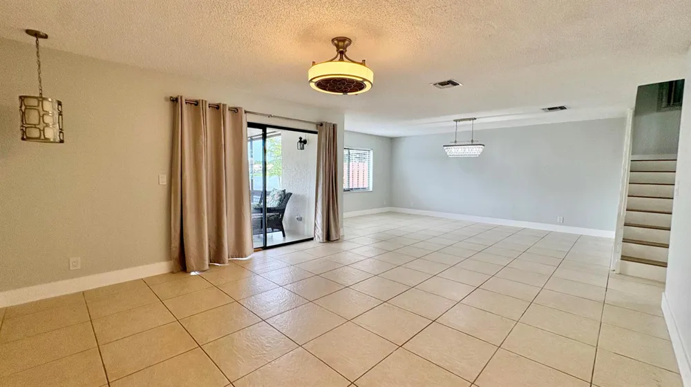 5325 TENNIS LANE Delray Beach, FL 33484