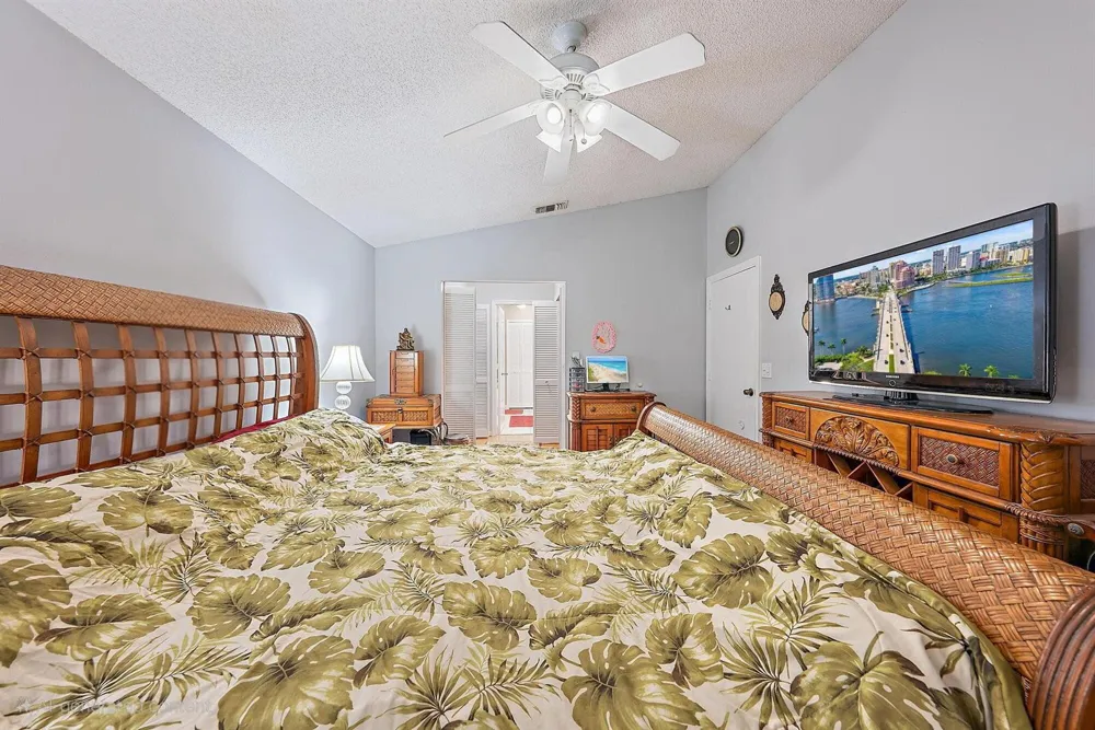 119 HAMMOCKS DRIVE 