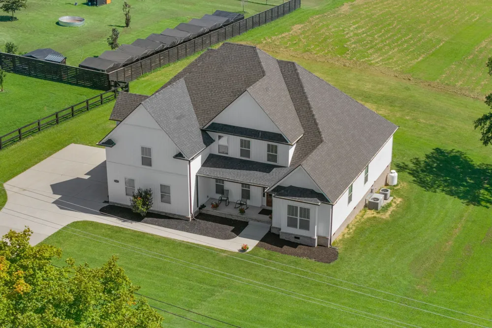 1387 Southside Rd Southside, TN 37171