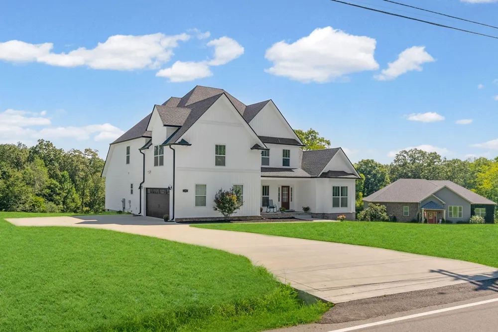 1387 Southside Rd Southside, TN 37171