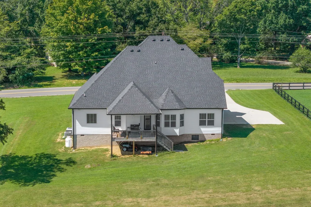 1387 Southside Rd Southside, TN 37171