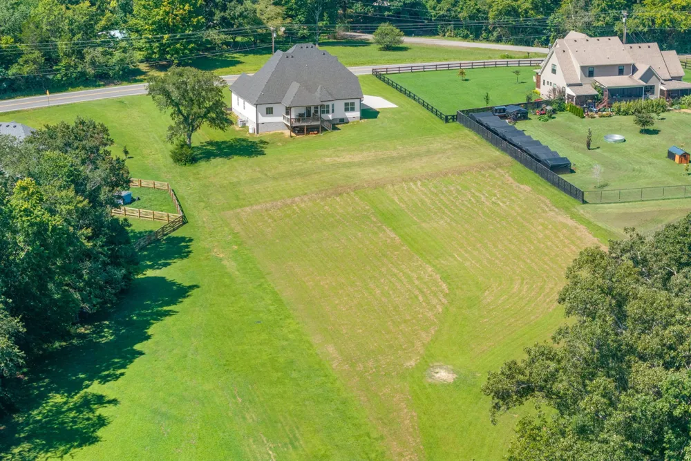 1387 Southside Rd Southside, TN 37171