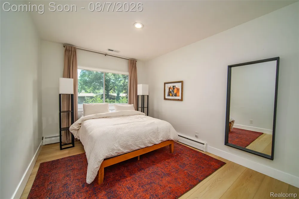 30695 Bruce Lane Franklin Village, MI 48025