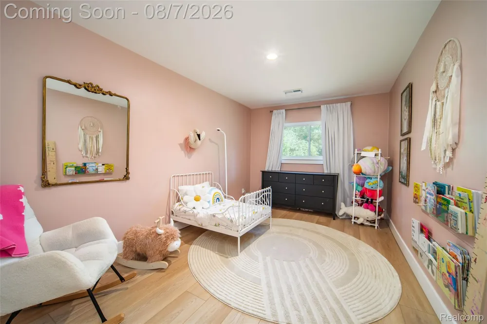 30695 Bruce Lane Franklin Village, MI 48025