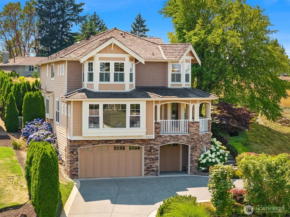 8321 144th Avenue SE Newcastle, WA 98059