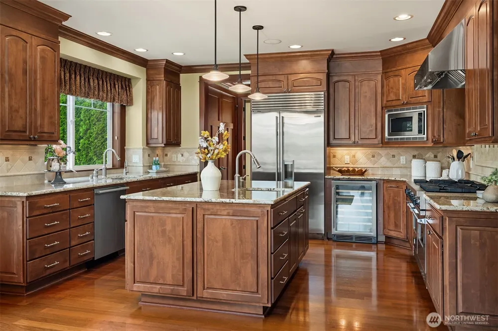 8321 144th Avenue SE Newcastle, WA 98059