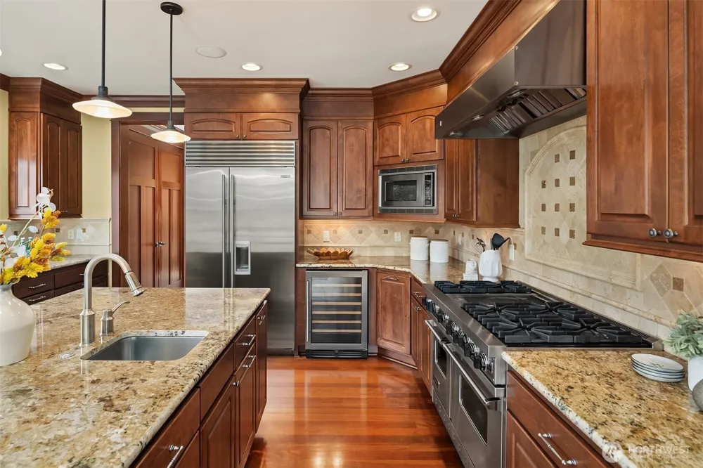 8321 144th Avenue SE Newcastle, WA 98059