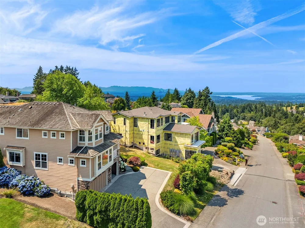 8321 144th Avenue SE Newcastle, WA 98059