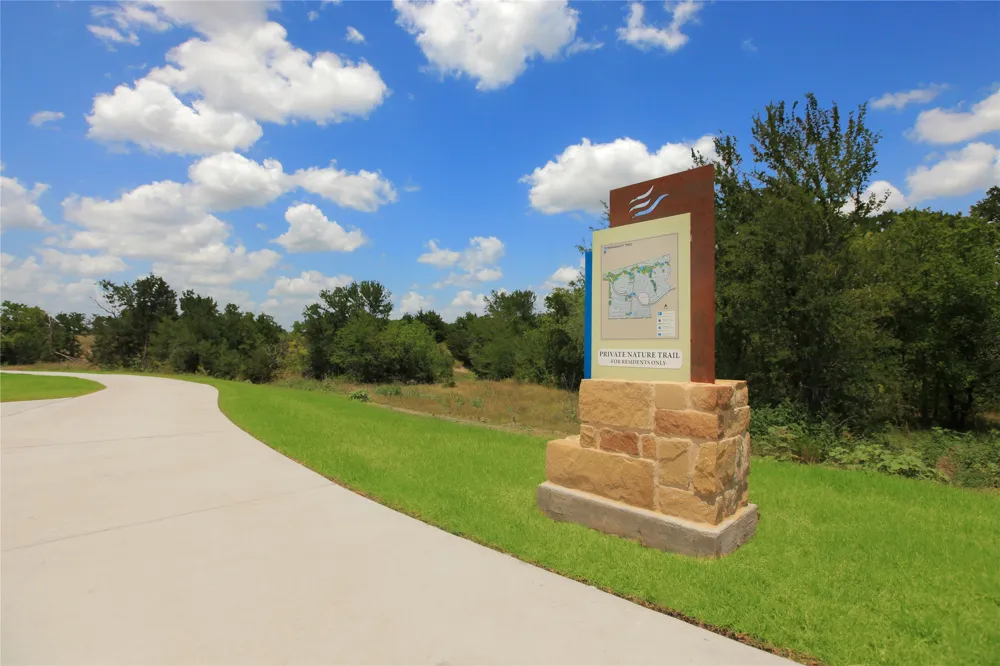 708 Hidden Feather Drive Lavon, TX 75166