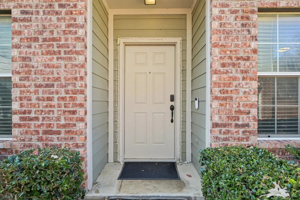 3225 Judge Holland Lane Plano, TX 75025