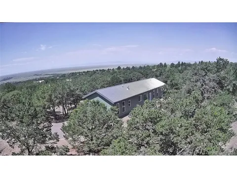 1911 Lone Pine Way