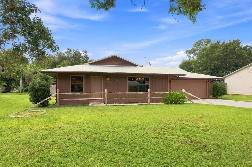 7405 Brookline Avenue Fort Pierce, FL 34951