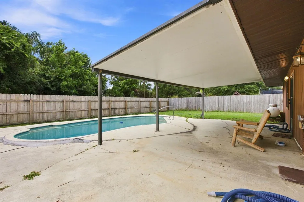 7405 Brookline Avenue Fort Pierce, FL 34951