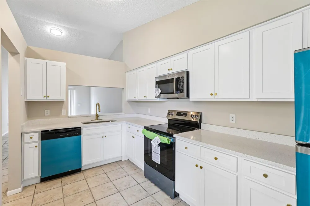 126 Garden Cove Court Orlando, FL 32835