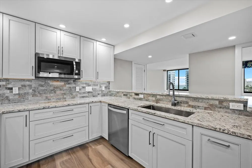 911 Ocean Drive #601 Juno Beach, FL 33408