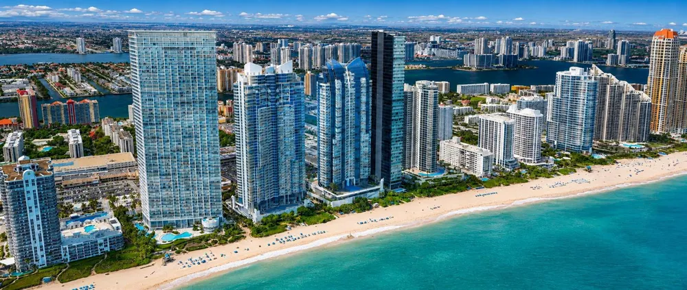 16901 Collins Avenue #3002 Sunny Isles Beach, FL 33160