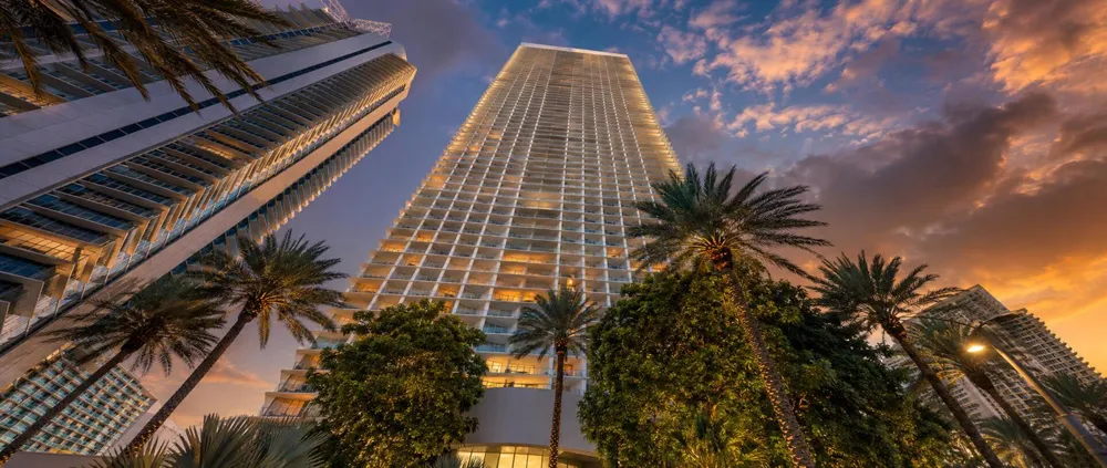 16901 Collins Avenue #3002 Sunny Isles Beach, FL 33160