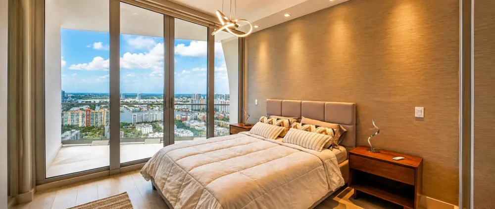 16901 Collins Avenue #3002 Sunny Isles Beach, FL 33160