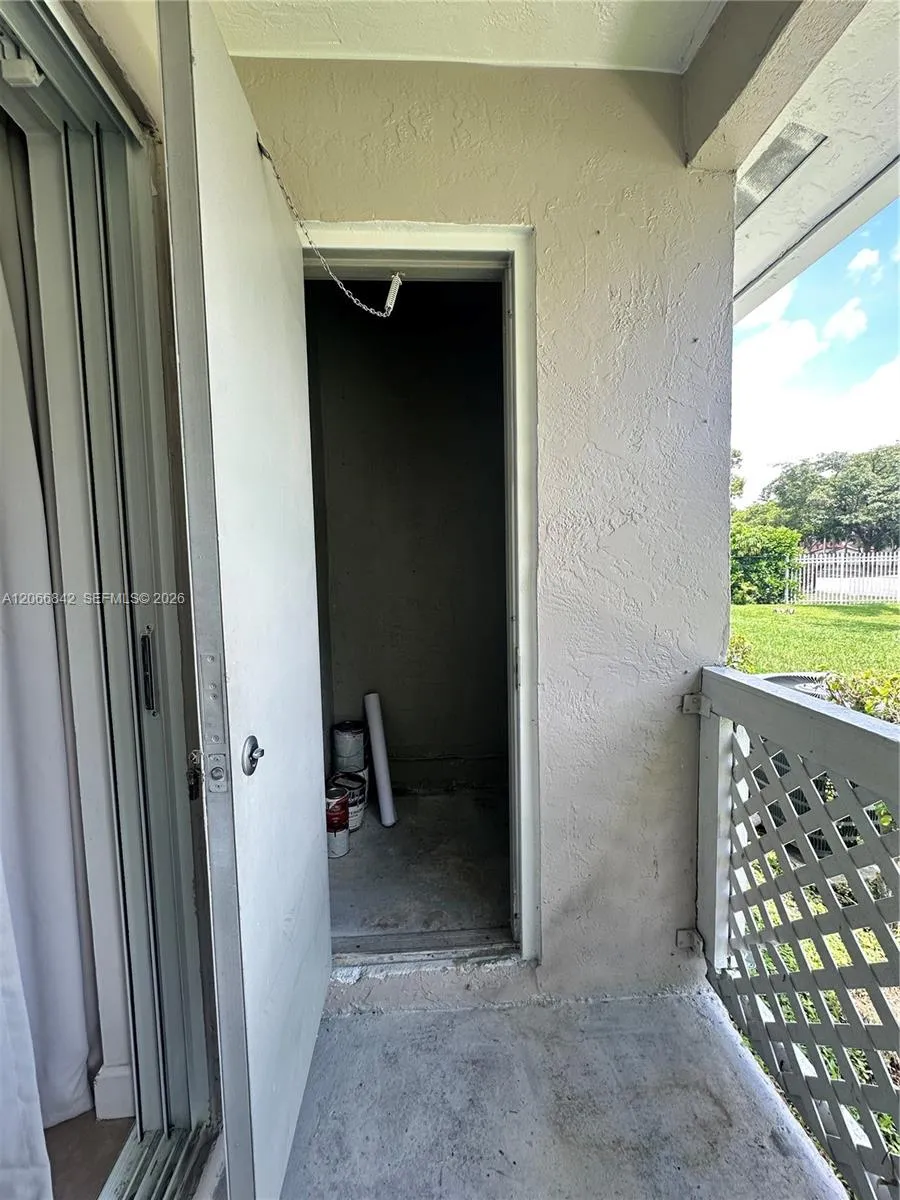 17515 NW 67th Ct #N-22 Hialeah, FL 33015