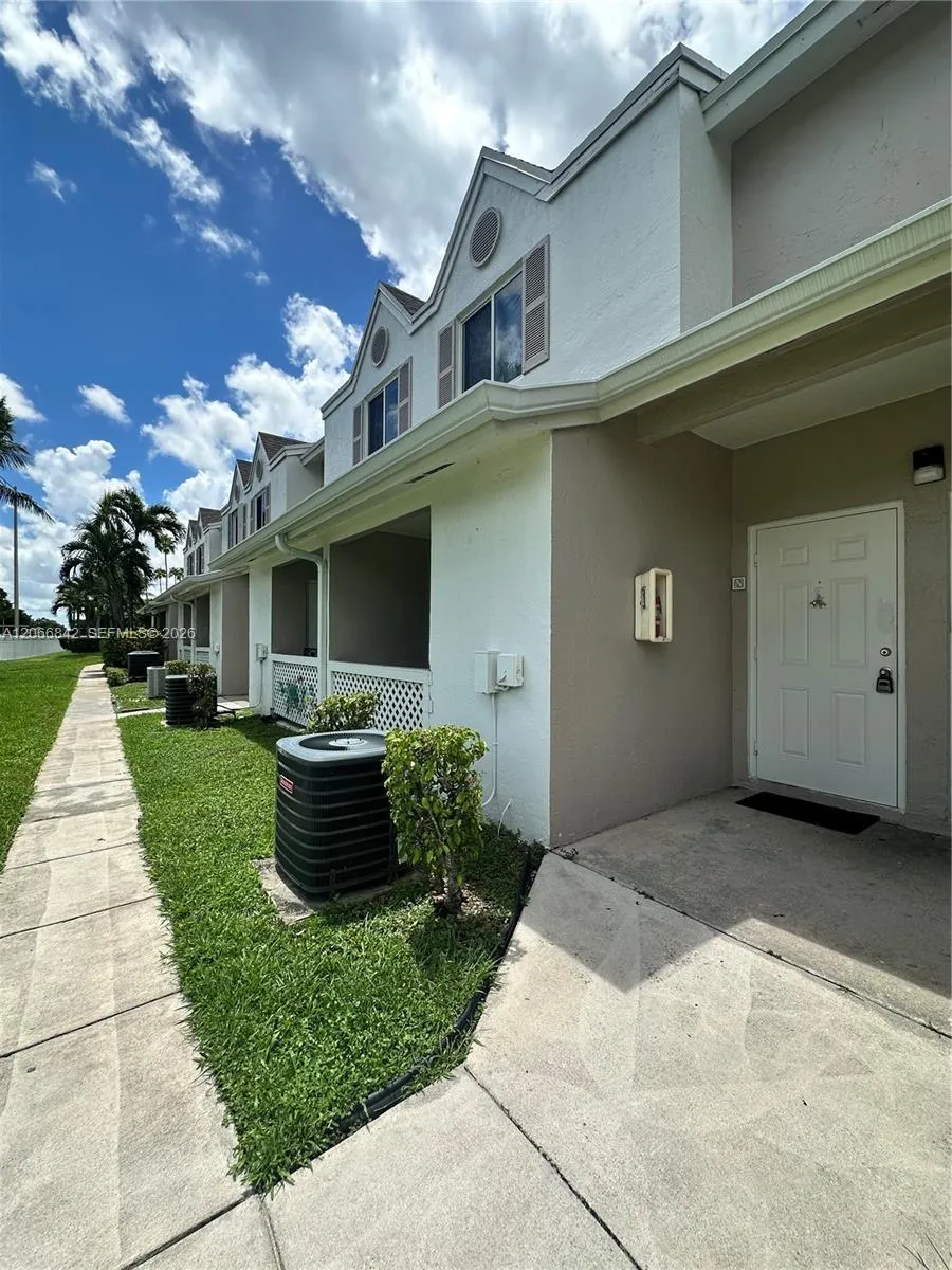 17515 NW 67th Ct #N-22 Hialeah, FL 33015