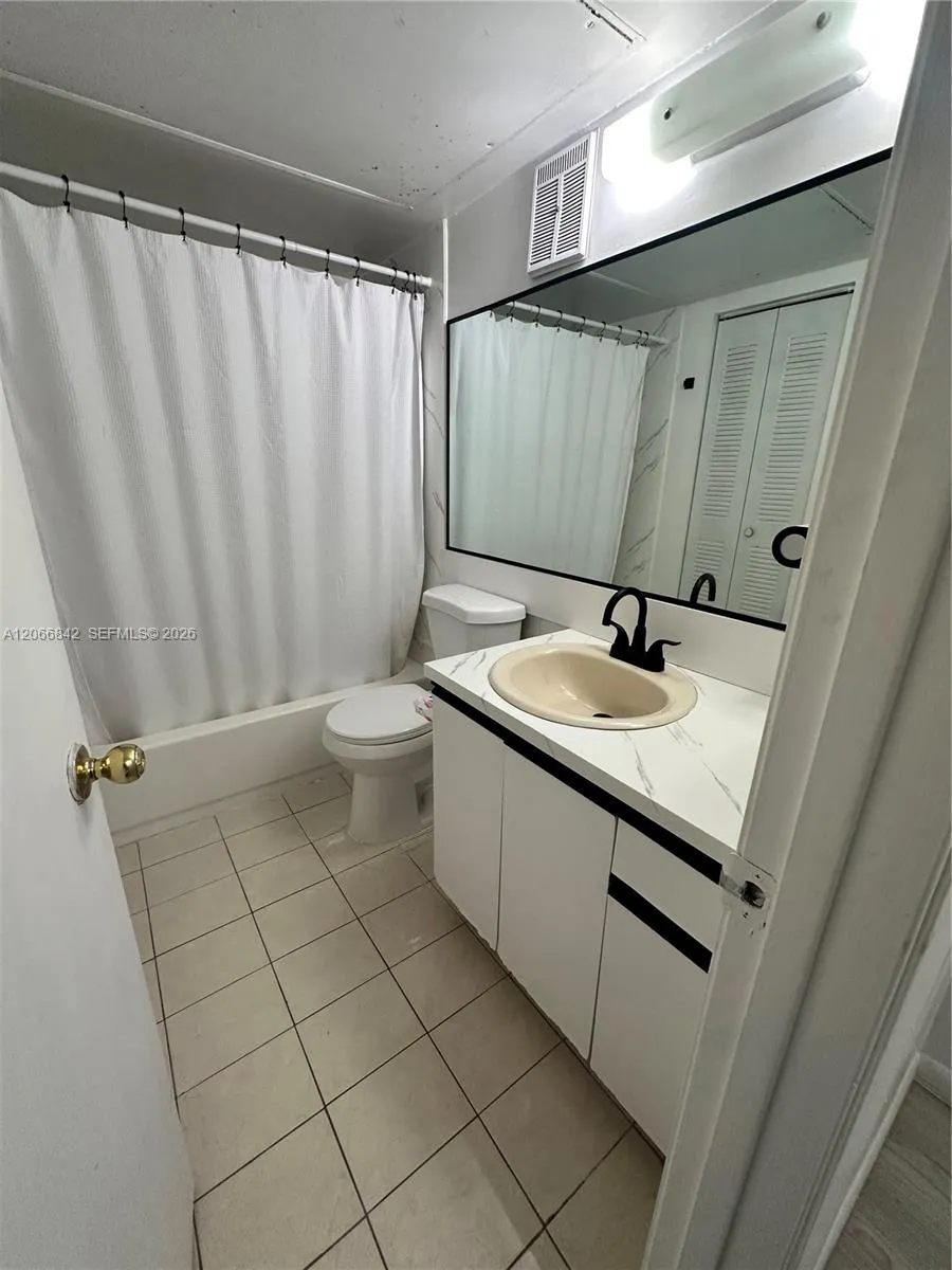 17515 NW 67th Ct #N-22 Hialeah, FL 33015