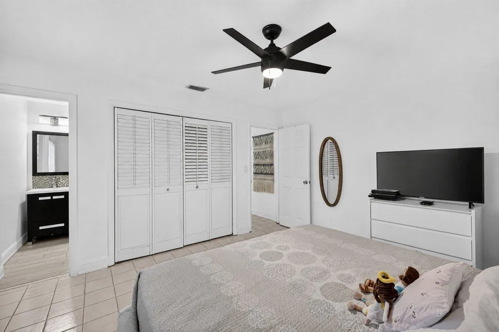 4031 NE 15TH AVENUE Oakland Park, FL 33334