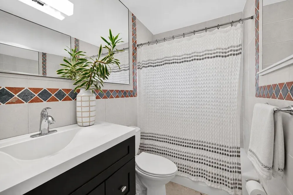 4031 NE 15TH AVENUE Oakland Park, FL 33334