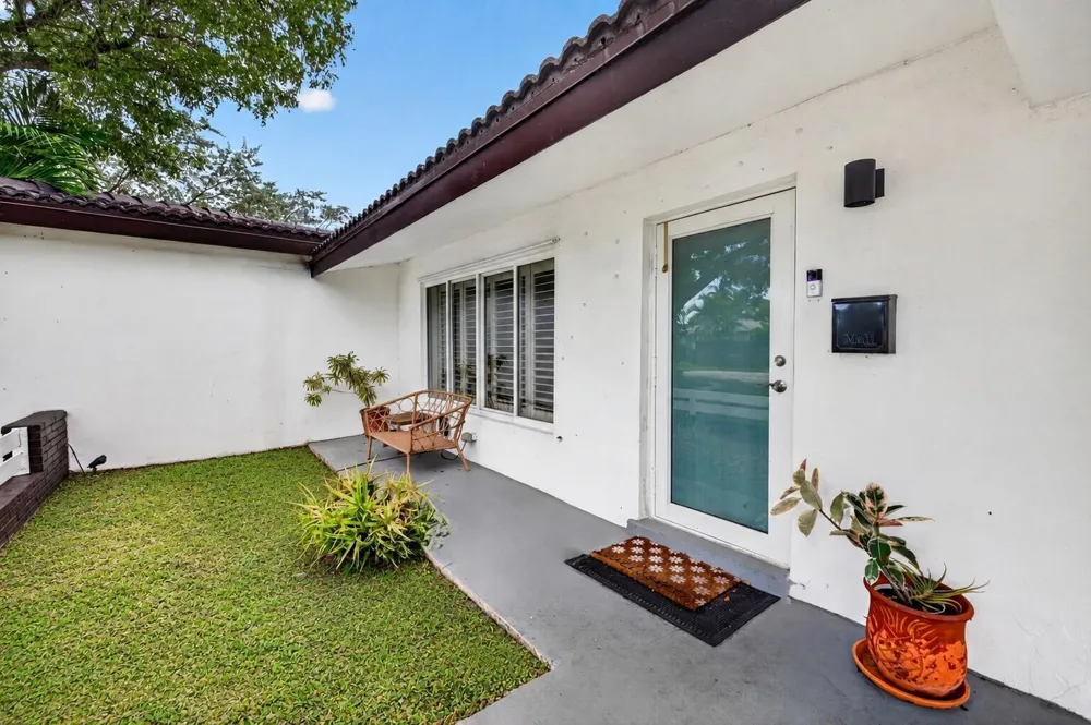 4031 NE 15TH AVENUE Oakland Park, FL 33334